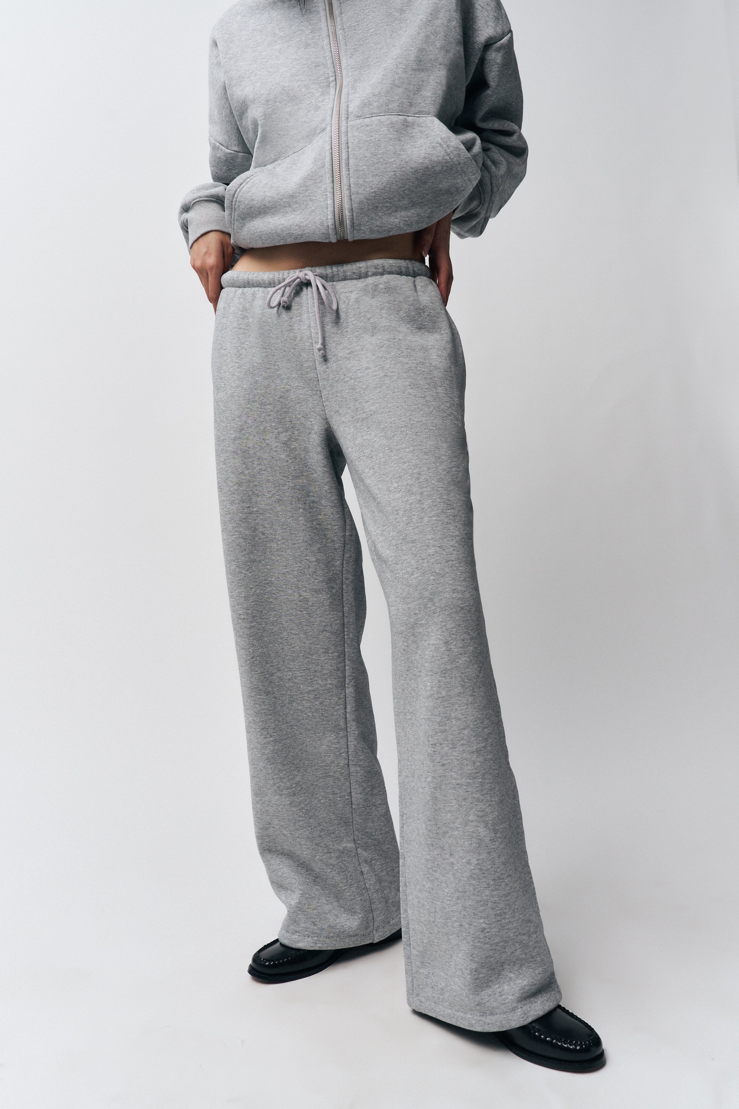 Relaxed Drawstring Pant in Heather Grey