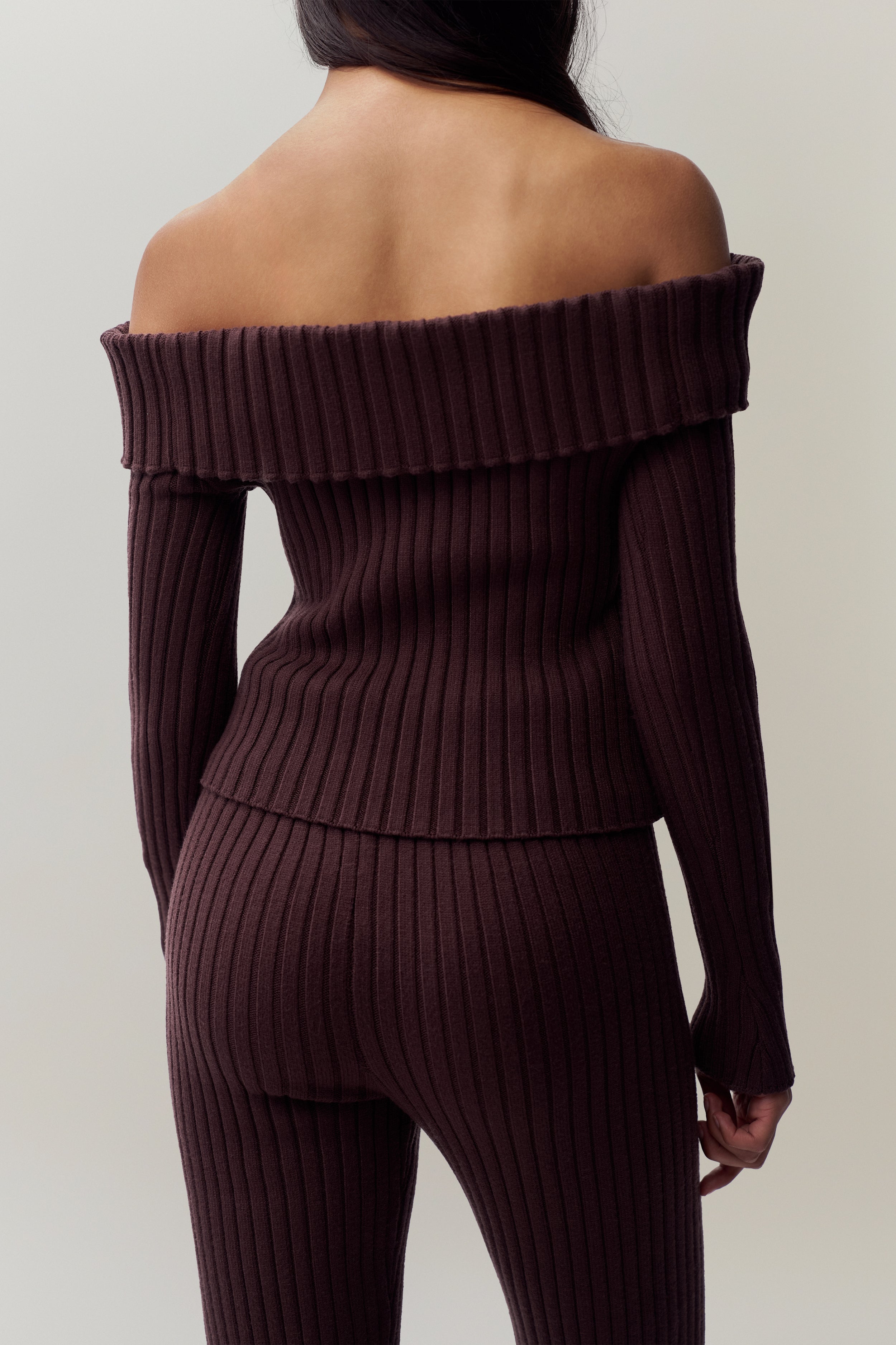 Thalia Off Shoulder Sweater in Chocolate